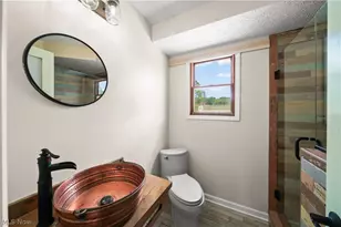 11241 Center Rd, Garrettsville, OH 44231 - Photo 9