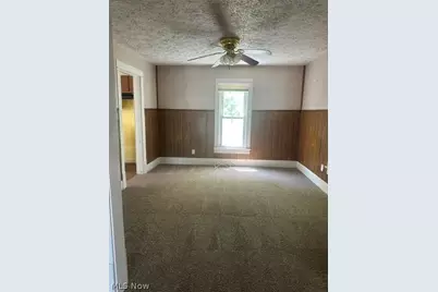 980 Shannon Avenue, Barberton, OH 44203 - Photo 3
