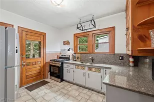 1506 Parkgate Ave, Akron, OH 44313 - Photo 21