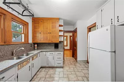 1506 Parkgate Avenue, Akron, OH 44313 - Photo 19