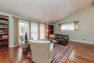 115 Burr St, Munroe Falls, OH 44262 - Photo 9