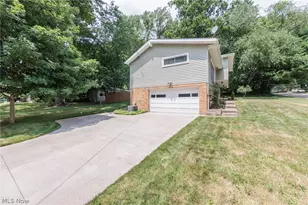 115 Burr St, Munroe Falls, OH 44262 - Photo 3