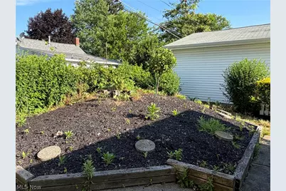 2033 Highland Avenue, Ashtabula, OH 44004 - Photo 7