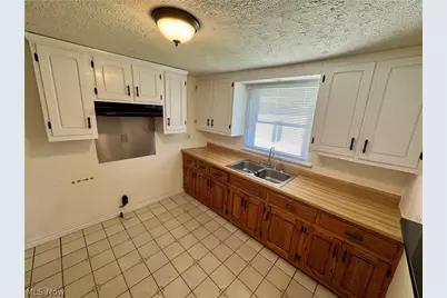 6136 Lake Road W, Ashtabula, OH 44004 - Photo 7