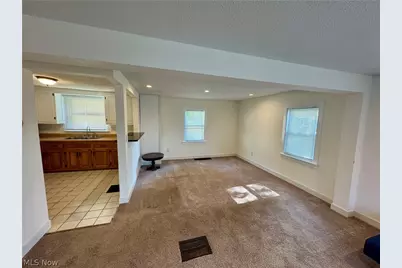 6136 Lake Road W, Ashtabula, OH 44004 - Photo 11