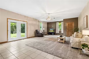 9990 Broadview Rd, Grandview Heights, OH 44147 - Photo 11