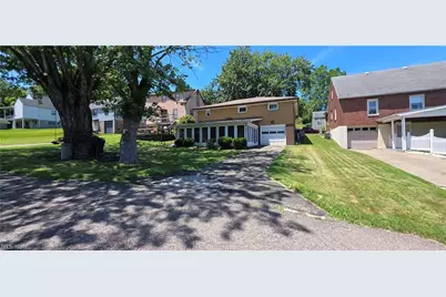 3704 Marlamont Way, Weirton, WV 26062 - Photo 3