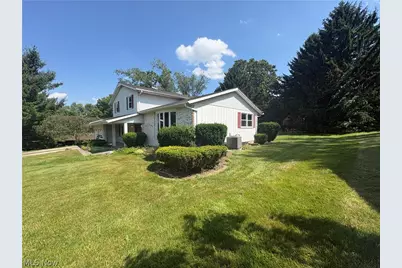 3066 Lake Center Street NW, Uniontown, OH 44685 - Photo 3