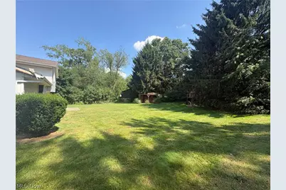 3066 Lake Center Street NW, Uniontown, OH 44685 - Photo 5