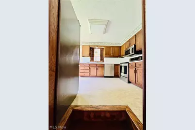3066 Lake Center Street NW, Uniontown, OH 44685 - Photo 13