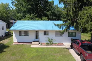 2110 Rockland Ave, Belpre, OH 45714 - Photo 3