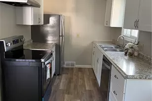 1091 Stanwood Ave, Akron, OH 44314 - Photo 3