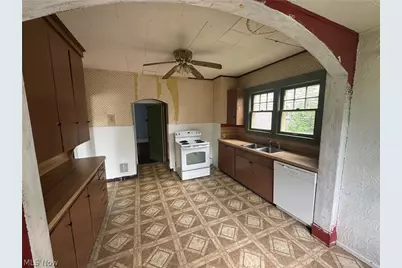 4230 Valleyview Boulevard, Ashtabula, OH 44004 - Photo 15