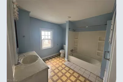 4230 Valleyview Boulevard, Ashtabula, OH 44004 - Photo 7