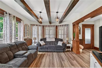 132 28th Street NW, Barberton, OH 44203 - Photo 3
