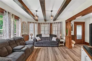 132 28th St NW, Barberton, OH 44203 - Photo 3
