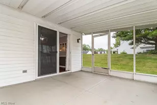 9834 Highgate Ct, Concord Twp, OH 44060 - Photo 7