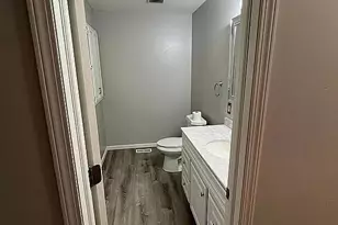 1077 Sutherland Ave, Akron, OH 44314 - Photo 11