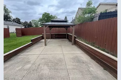 1077 Sutherland Avenue, Akron, OH 44314 - Photo 29