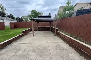 1077 Sutherland Ave, Akron, OH 44314 - Photo 29