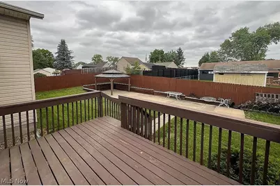 1077 Sutherland Avenue, Akron, OH 44314 - Photo 27