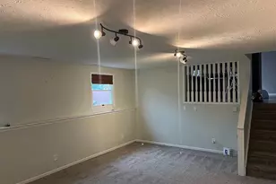 1077 Sutherland Ave, Akron, OH 44314 - Photo 9