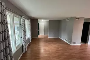 1077 Sutherland Ave, Akron, OH 44314 - Photo 3