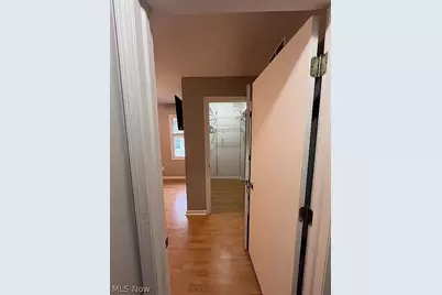 1077 Sutherland Avenue, Akron, OH 44314 - Photo 17