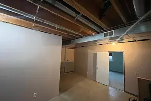 1077 Sutherland Ave, Akron, OH 44314 - Photo 21