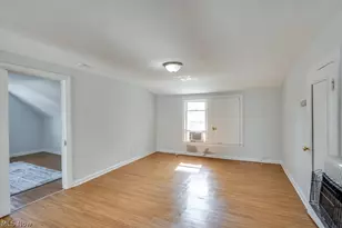 15711 Grovewood Ave, Loveland, OH 44110 - Photo 17