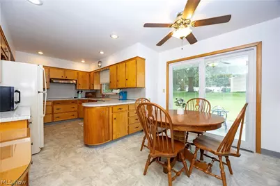 530 E Paradise Street, Orrville, OH 44667 - Photo 5