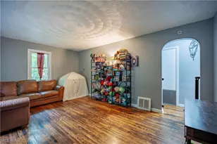 892 Hayden Ave, Akron, OH 44320 - Photo 9