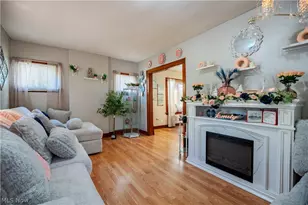 190 E Archwood Ave, Akron, OH 44301 - Photo 7