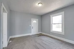 327 Schrock Pl SW, Massillon, OH 44647 - Photo 9