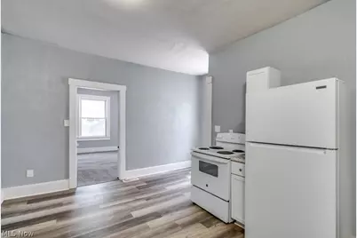 327 Schrock Place SW, Massillon, OH 44647 - Photo 13