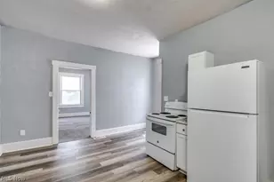 327 Schrock Pl SW, Massillon, OH 44647 - Photo 13