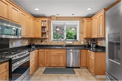 2686 Cranlyn Road, Huber Heights, OH 44122 - Photo 13