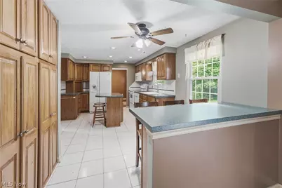 1717 Nutmeg Circle NE, Massillon, OH 44646 - Photo 5