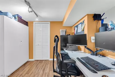 8276 Marianna Boulevard, Grandview Heights, OH 44147 - Photo 27