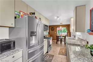 8276 Marianna Blvd, Grandview Heights, OH 44147 - Photo 15