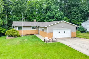 8276 Marianna Blvd, Grandview Heights, OH 44147 - Photo 1