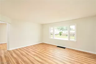 2497 21st St, Cuyahoga Falls, OH 44223 - Photo 3