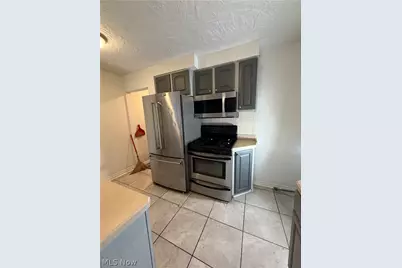 1703 E 300th Street, Wickliffe, OH 44092 - Photo 7