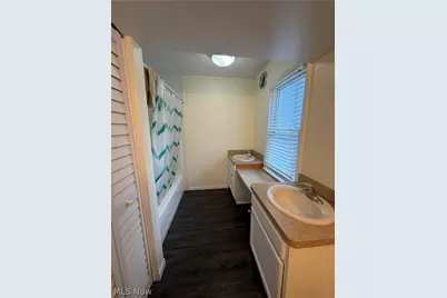 1703 E 300th Street, Wickliffe, OH 44092 - Photo 15