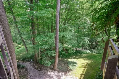 654 Meredith Lane, Cuyahoga Falls, OH 44223 - Photo 35