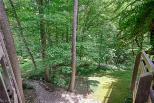654 Meredith Ln, Cuyahoga Falls, OH 44223 - Photo 35