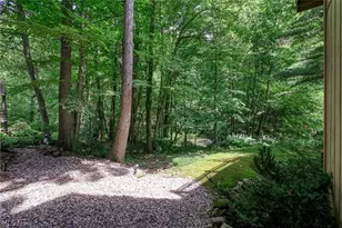 654 Meredith Ln, Cuyahoga Falls, OH 44223 - Photo 37