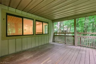 654 Meredith Ln, Cuyahoga Falls, OH 44223 - Photo 29