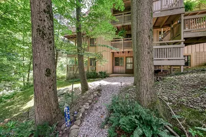 654 Meredith Lane, Cuyahoga Falls, OH 44223 - Photo 43