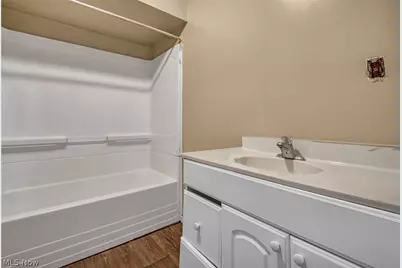 8802 Denison Avenue, Loveland, OH 44102 - Photo 43